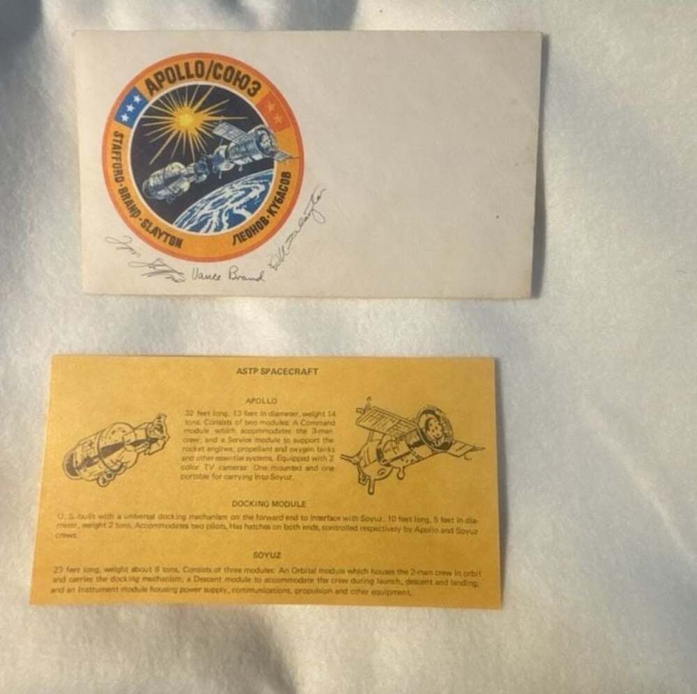 Vintage Apollo-Soyuz Test Project (ASTP) Description Card